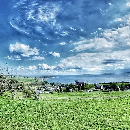 Strandvilla Тиссов